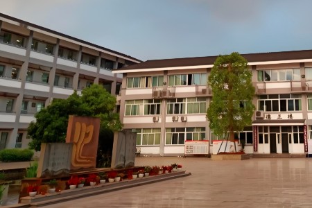 四川平樂xx中學-空調(diào)集中管理項目